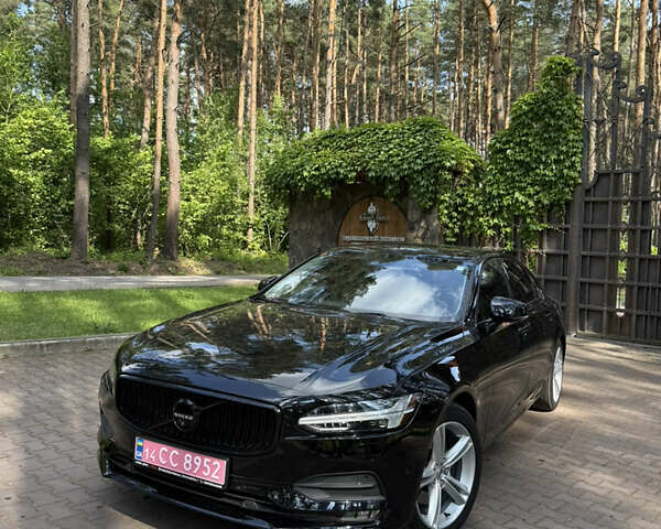 Вольво С90, объемом двигателя 2 л и пробегом 146 тыс. км за 19600 $, фото 1 на Automoto.ua