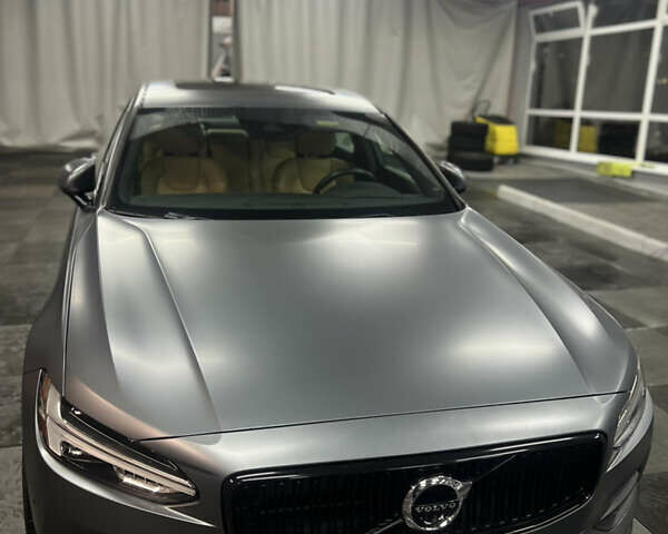 Вольво С90, объемом двигателя 2 л и пробегом 40 тыс. км за 29999 $, фото 1 на Automoto.ua