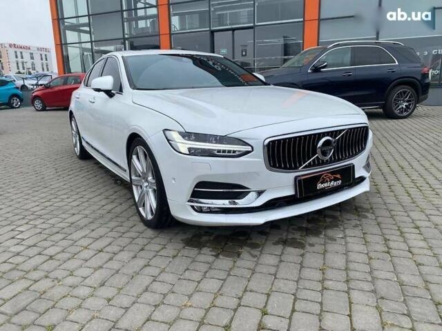 Вольво С90, объемом двигателя 2 л и пробегом 64 тыс. км за 34900 $, фото 1 на Automoto.ua