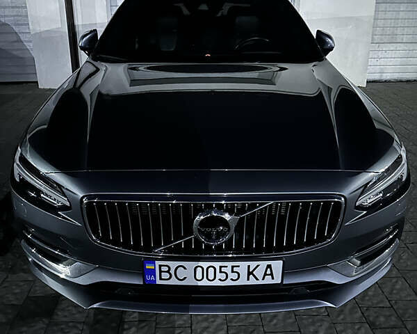 Серый Вольво С90, объемом двигателя 1.97 л и пробегом 130 тыс. км за 20900 $, фото 1 на Automoto.ua