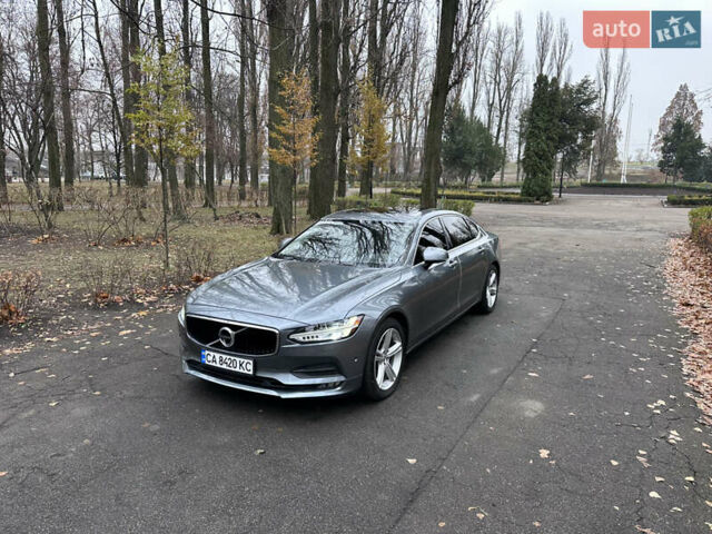 Сірий Вольво S90, об'ємом двигуна 2 л та пробігом 100 тис. км за 25000 $, фото 1 на Automoto.ua