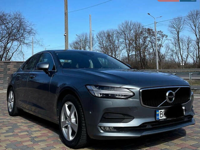 Серый Вольво С90, объемом двигателя 1.97 л и пробегом 230 тыс. км за 24000 $, фото 1 на Automoto.ua