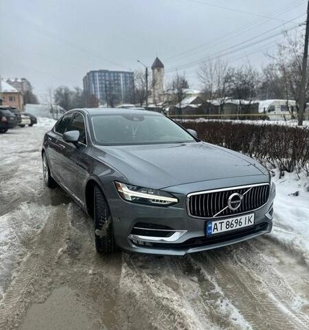 Серый Вольво С90, объемом двигателя 1.97 л и пробегом 190 тыс. км за 24000 $, фото 1 на Automoto.ua