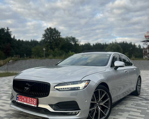 Сірий Вольво S90, об'ємом двигуна 2 л та пробігом 147 тис. км за 19999 $, фото 1 на Automoto.ua