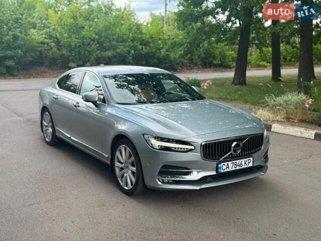 Серый Вольво С90, объемом двигателя 1.97 л и пробегом 225 тыс. км за 25500 $, фото 1 на Automoto.ua