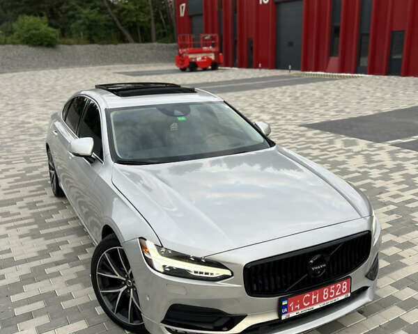 Сірий Вольво S90, об'ємом двигуна 2 л та пробігом 148 тис. км за 18999 $, фото 1 на Automoto.ua