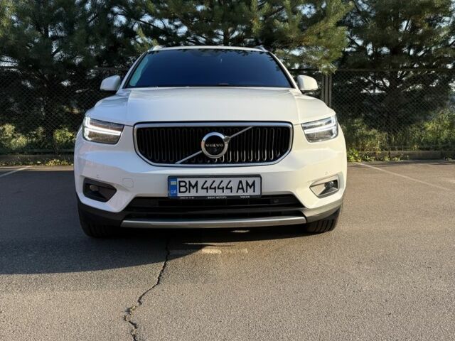 Белый Вольво В40, объемом двигателя 2 л и пробегом 109 тыс. км за 33900 $, фото 1 на Automoto.ua