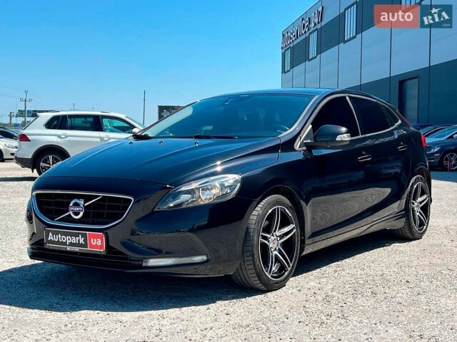 Черный Вольво В40, объемом двигателя 1.6 л и пробегом 260 тыс. км за 10490 $, фото 1 на Automoto.ua