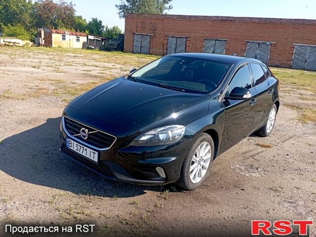 Чорний Вольво V40, об'ємом двигуна 1.6 л та пробігом 232 тис. км за 9200 $, фото 1 на Automoto.ua
