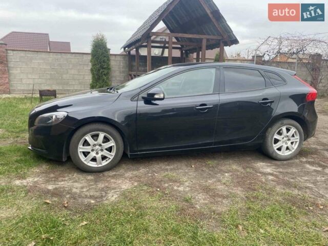 Черный Вольво В40, объемом двигателя 1.6 л и пробегом 285 тыс. км за 9100 $, фото 1 на Automoto.ua
