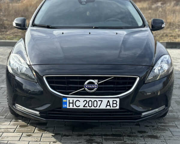Чорний Вольво V40, об'ємом двигуна 1.6 л та пробігом 224 тис. км за 12000 $, фото 1 на Automoto.ua