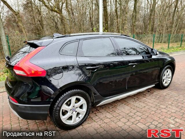 Чорний Вольво V40, об'ємом двигуна 1.6 л та пробігом 175 тис. км за 13500 $, фото 1 на Automoto.ua