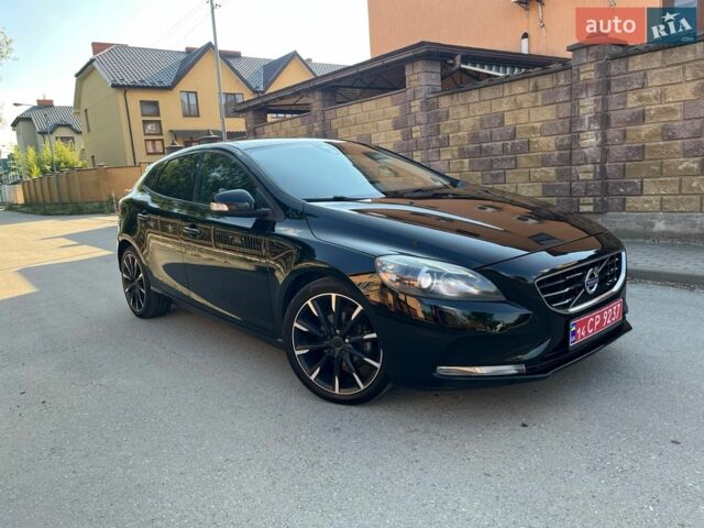 Чорний Вольво V40, об'ємом двигуна 1.6 л та пробігом 268 тис. км за 8800 $, фото 1 на Automoto.ua