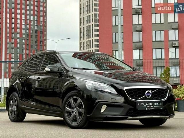 Черный Вольво В40, объемом двигателя 1.6 л и пробегом 115 тыс. км за 11800 $, фото 1 на Automoto.ua