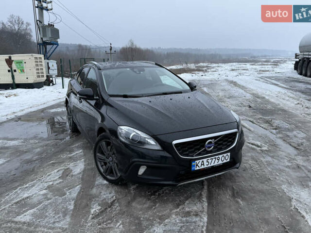 Черный Вольво В40, объемом двигателя 2 л и пробегом 265 тыс. км за 12500 $, фото 1 на Automoto.ua