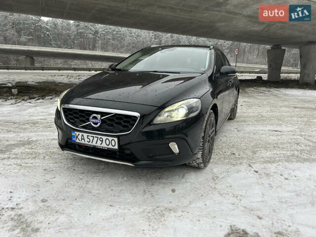 Чорний Вольво V40, об'ємом двигуна 2 л та пробігом 265 тис. км за 11700 $, фото 1 на Automoto.ua