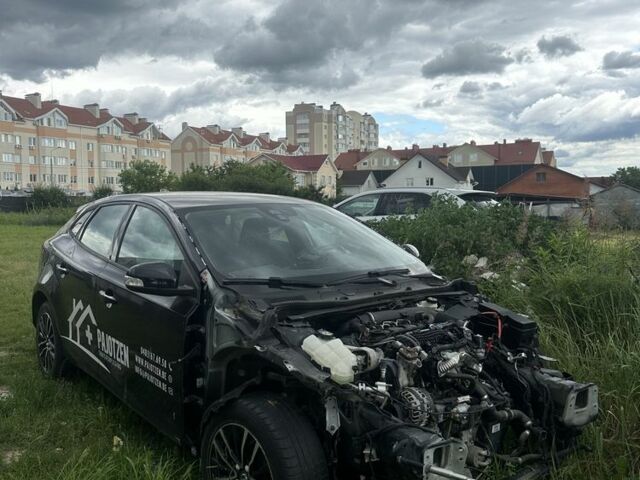 Чорний Вольво V40, об'ємом двигуна 2 л та пробігом 120 тис. км за 6000 $, фото 1 на Automoto.ua