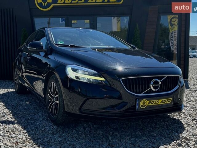 Чорний Вольво V40, об'ємом двигуна 1.97 л та пробігом 227 тис. км за 15000 $, фото 1 на Automoto.ua