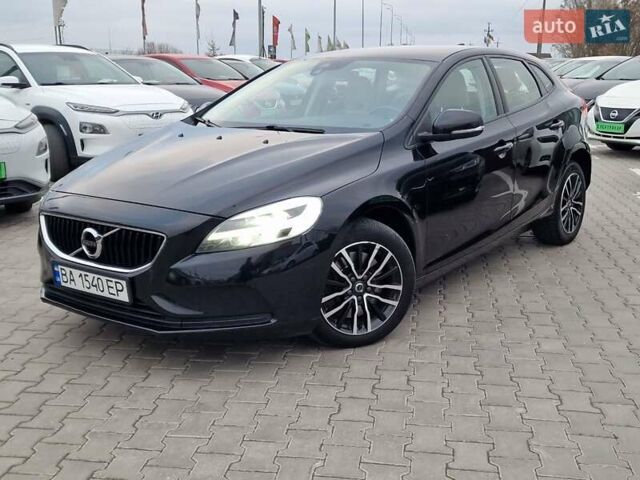 Чорний Вольво V40, об'ємом двигуна 1.97 л та пробігом 220 тис. км за 14500 $, фото 1 на Automoto.ua