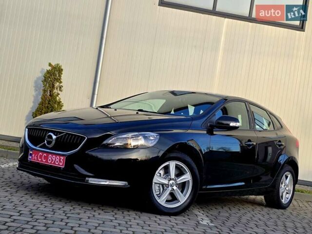 Черный Вольво В40, объемом двигателя 2 л и пробегом 159 тыс. км за 14950 $, фото 1 на Automoto.ua