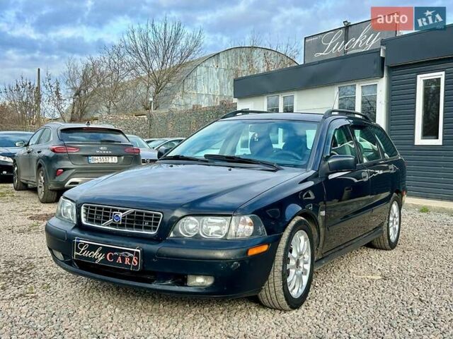 Черный Вольво В40, объемом двигателя 1.9 л и пробегом 240 тыс. км за 3500 $, фото 1 на Automoto.ua