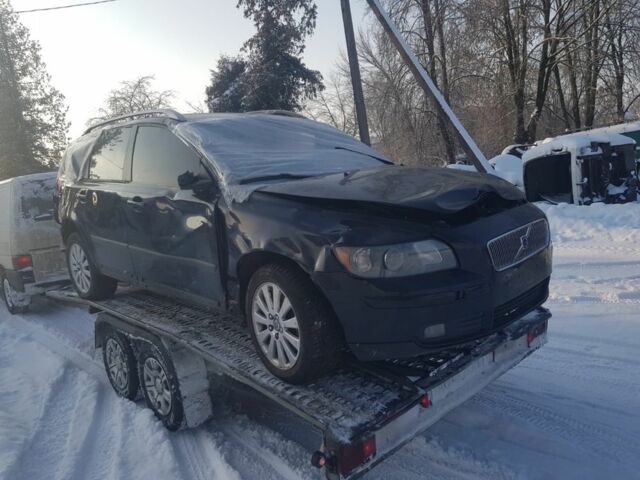 Черный Вольво В40, объемом двигателя 2 л и пробегом 200 тыс. км за 1150 $, фото 1 на Automoto.ua