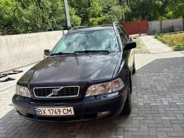 Фіолетовий Вольво V40, об'ємом двигуна 1.9 л та пробігом 335 тис. км за 2500 $, фото 1 на Automoto.ua