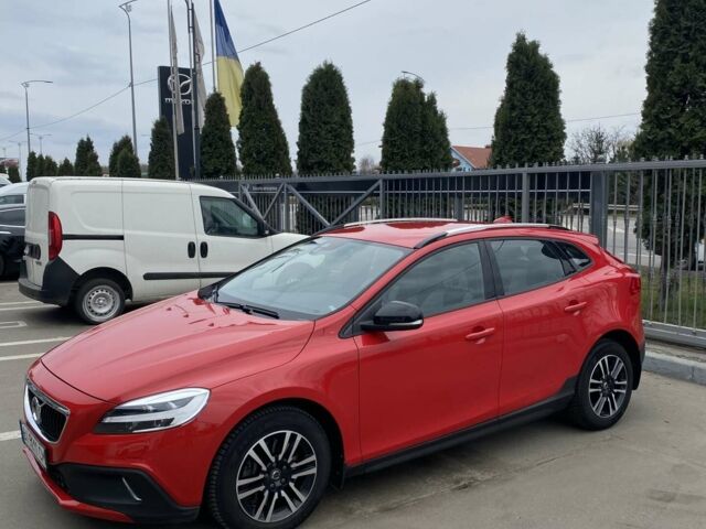 Красный Вольво В40, объемом двигателя 2 л и пробегом 25 тыс. км за 17600 $, фото 1 на Automoto.ua