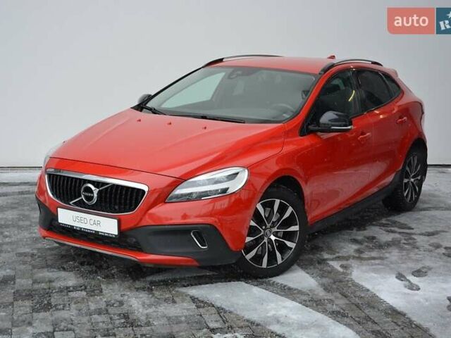 Красный Вольво В40, объемом двигателя 1.5 л и пробегом 43 тыс. км за 22500 $, фото 1 на Automoto.ua