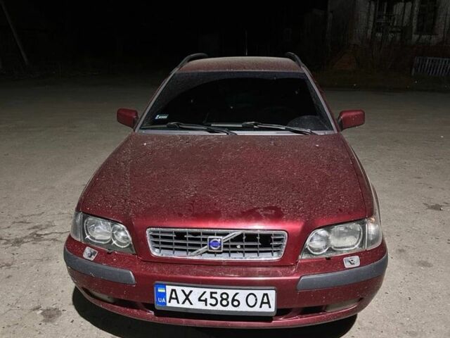 Червоний Вольво V40, об'ємом двигуна 1.8 л та пробігом 400 тис. км за 1800 $, фото 1 на Automoto.ua