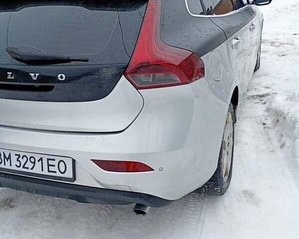 Серый Вольво В40, объемом двигателя 1.6 л и пробегом 203 тыс. км за 9500 $, фото 1 на Automoto.ua