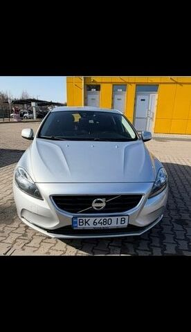 Серый Вольво В40, объемом двигателя 1.56 л и пробегом 230 тыс. км за 9300 $, фото 1 на Automoto.ua