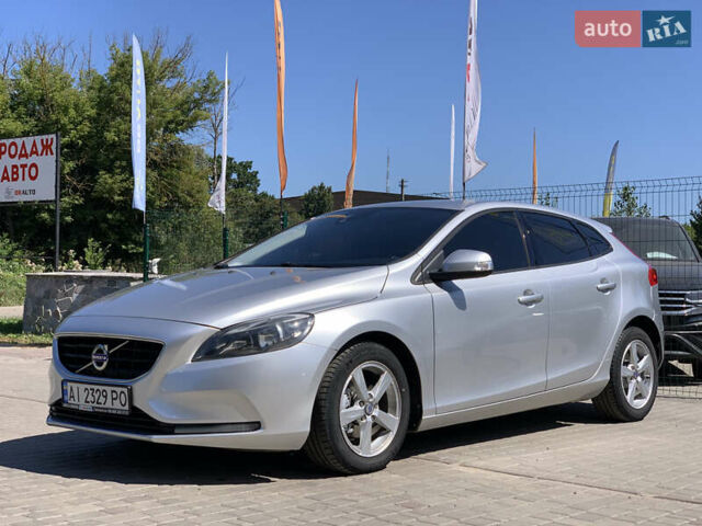 Сірий Вольво V40, об'ємом двигуна 1.6 л та пробігом 272 тис. км за 10000 $, фото 1 на Automoto.ua