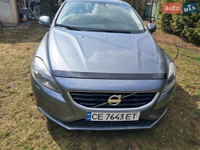 Серый Вольво В40, объемом двигателя 1.98 л и пробегом 243 тыс. км за 12800 $, фото 1 на Automoto.ua