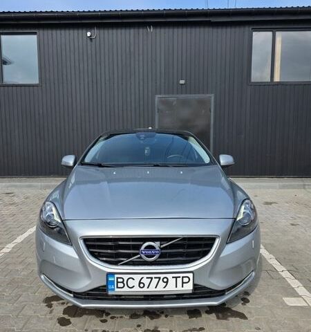 Серый Вольво В40, объемом двигателя 1.97 л и пробегом 246 тыс. км за 14200 $, фото 1 на Automoto.ua