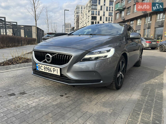 Сірий Вольво V40, об'ємом двигуна 1.5 л та пробігом 138 тис. км за 15900 $, фото 1 на Automoto.ua
