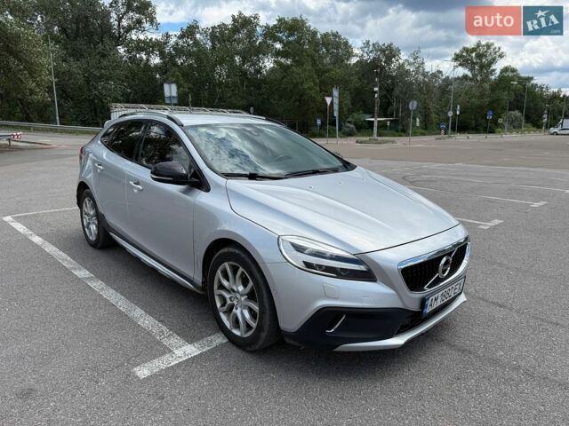 Сірий Вольво V40, об'ємом двигуна 2 л та пробігом 41 тис. км за 15000 $, фото 1 на Automoto.ua