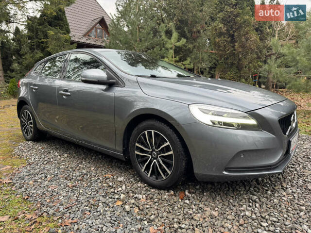 Серый Вольво В40, объемом двигателя 1.98 л и пробегом 192 тыс. км за 16300 $, фото 1 на Automoto.ua