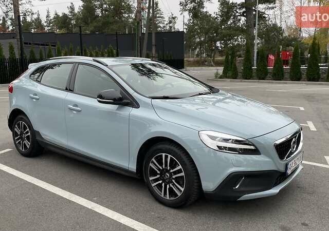 Сірий Вольво V40, об'ємом двигуна 1.5 л та пробігом 37 тис. км за 20500 $, фото 1 на Automoto.ua