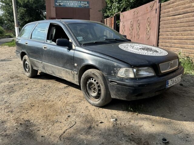 Сірий Вольво V40, об'ємом двигуна 0 л та пробігом 280 тис. км за 399 $, фото 1 на Automoto.ua