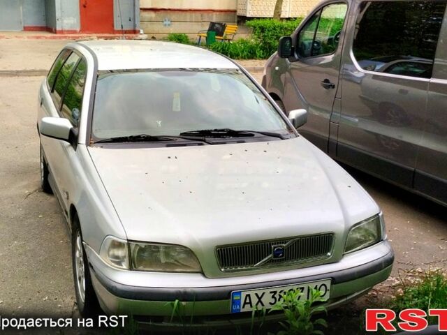 Сірий Вольво V40, об'ємом двигуна 1.6 л та пробігом 322 тис. км за 2200 $, фото 1 на Automoto.ua