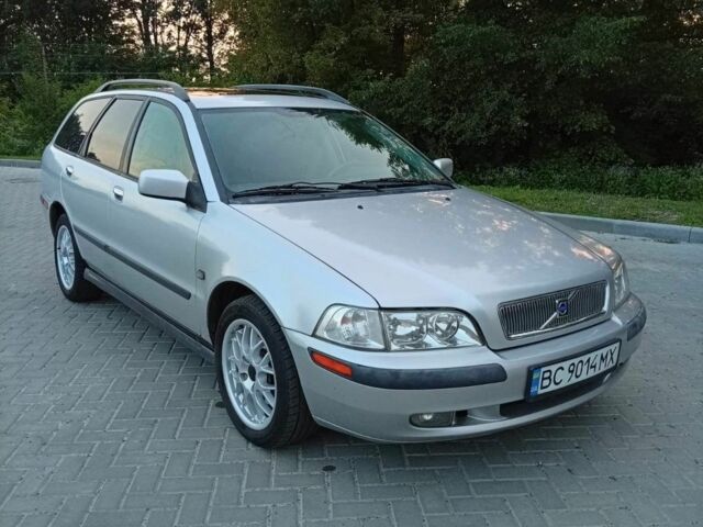 Сірий Вольво V40, об'ємом двигуна 1.8 л та пробігом 266 тис. км за 3188 $, фото 1 на Automoto.ua
