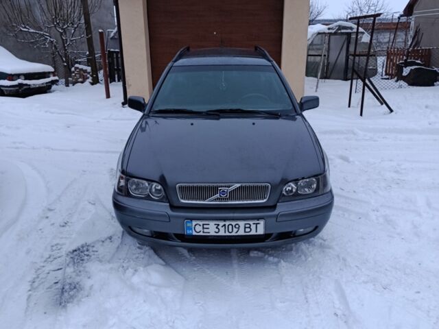 Сірий Вольво V40, об'ємом двигуна 1.9 л та пробігом 316 тис. км за 4800 $, фото 1 на Automoto.ua