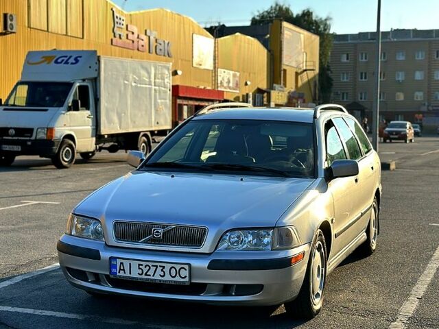 Сірий Вольво V40, об'ємом двигуна 1.9 л та пробігом 0 тис. км за 4200 $, фото 1 на Automoto.ua