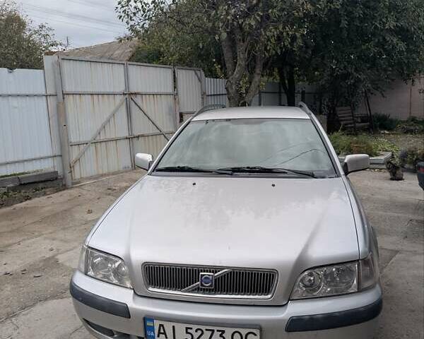 Вольво В40 2002 в Житомире на Automoto.ua Серый Вольво В40, объемом двигателя 1.9 л и пробегом 310 тыс. км за 3900 $, фото 1 на Automoto.ua