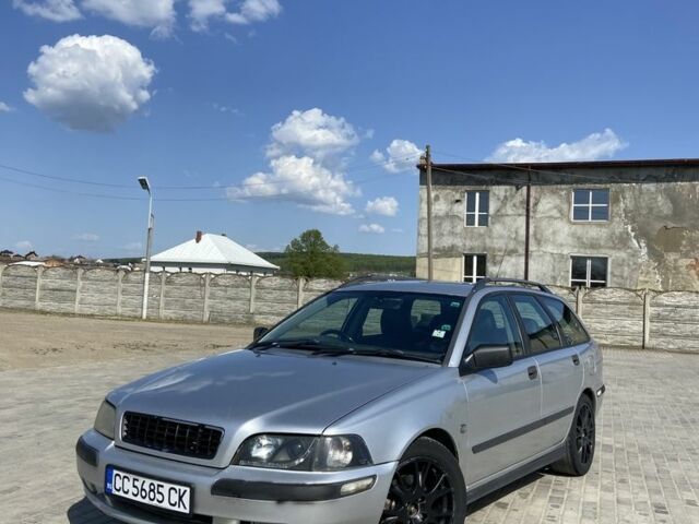 Серый Вольво В40, объемом двигателя 2 л и пробегом 161 тыс. км за 1516 $, фото 1 на Automoto.ua