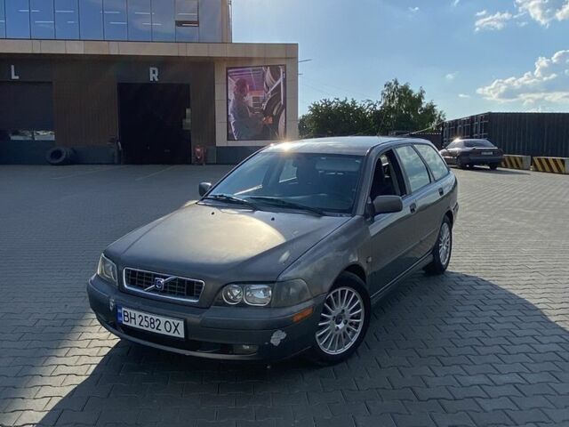 Серый Вольво В40, объемом двигателя 1.9 л и пробегом 3 тыс. км за 3500 $, фото 1 на Automoto.ua