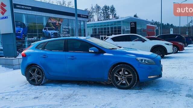 Синій Вольво V40, об'ємом двигуна 1.56 л та пробігом 238 тис. км за 7900 $, фото 1 на Automoto.ua