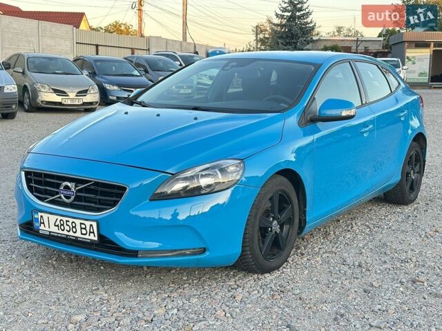Синій Вольво V40, об'ємом двигуна 1.6 л та пробігом 158 тис. км за 8800 $, фото 1 на Automoto.ua