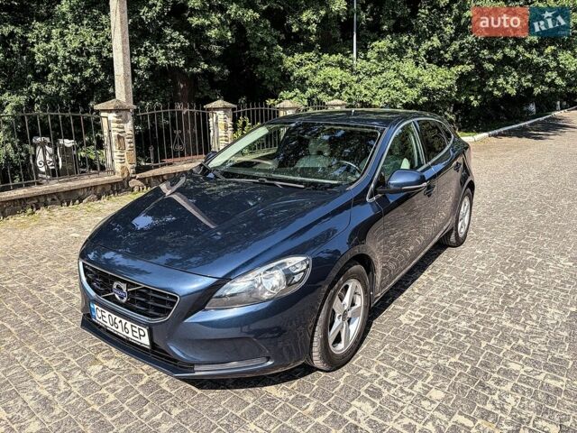 Синий Вольво В40, объемом двигателя 2 л и пробегом 177 тыс. км за 9999 $, фото 1 на Automoto.ua